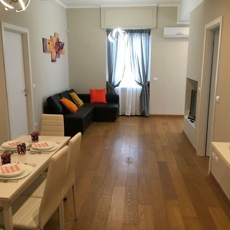 Cooper Apartment Janov Exteriér fotografie